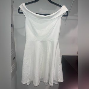 Lulu’s Off The Shoulder Skater Dress in White SIZE MEDIUM